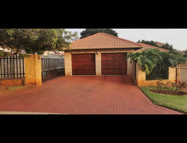 3 BEDROOM FREESTANDING FOR SALE IN SAFARI GARDENS